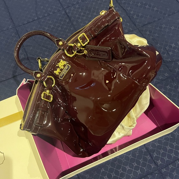 COACH Handbag 100% Authentic - Picture 3 of 13